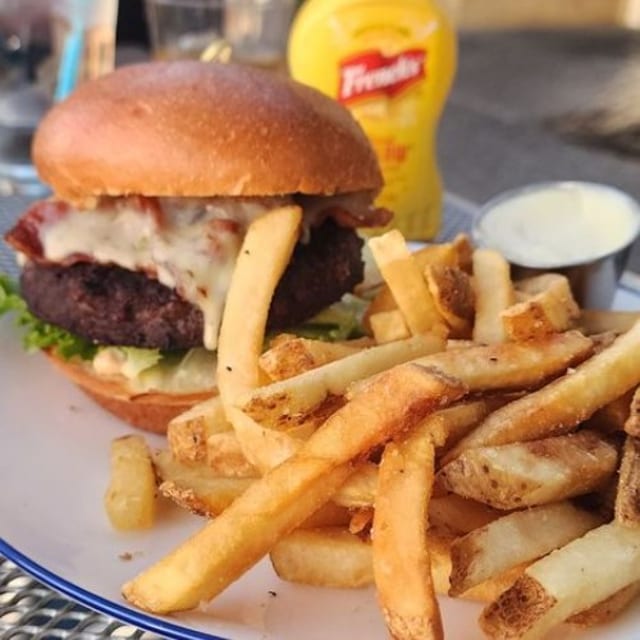 Yellowstone Burger.